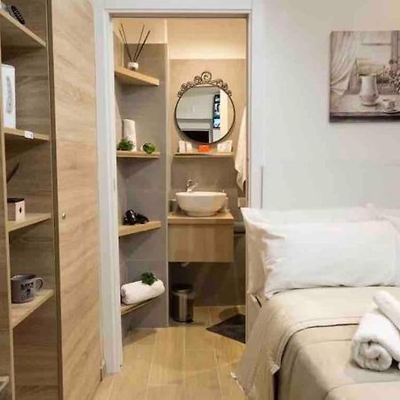 Apartamento Casina In Centro Storico Nápoles Exterior foto