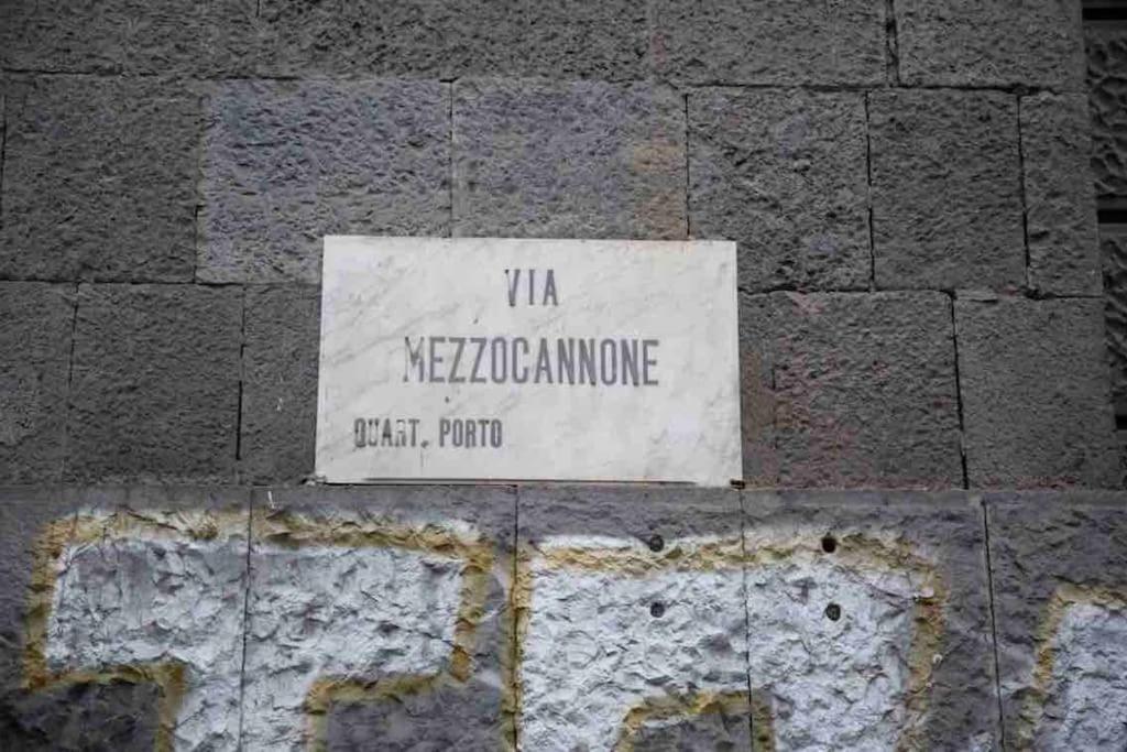 Apartamento Casina In Centro Storico Nápoles Exterior foto